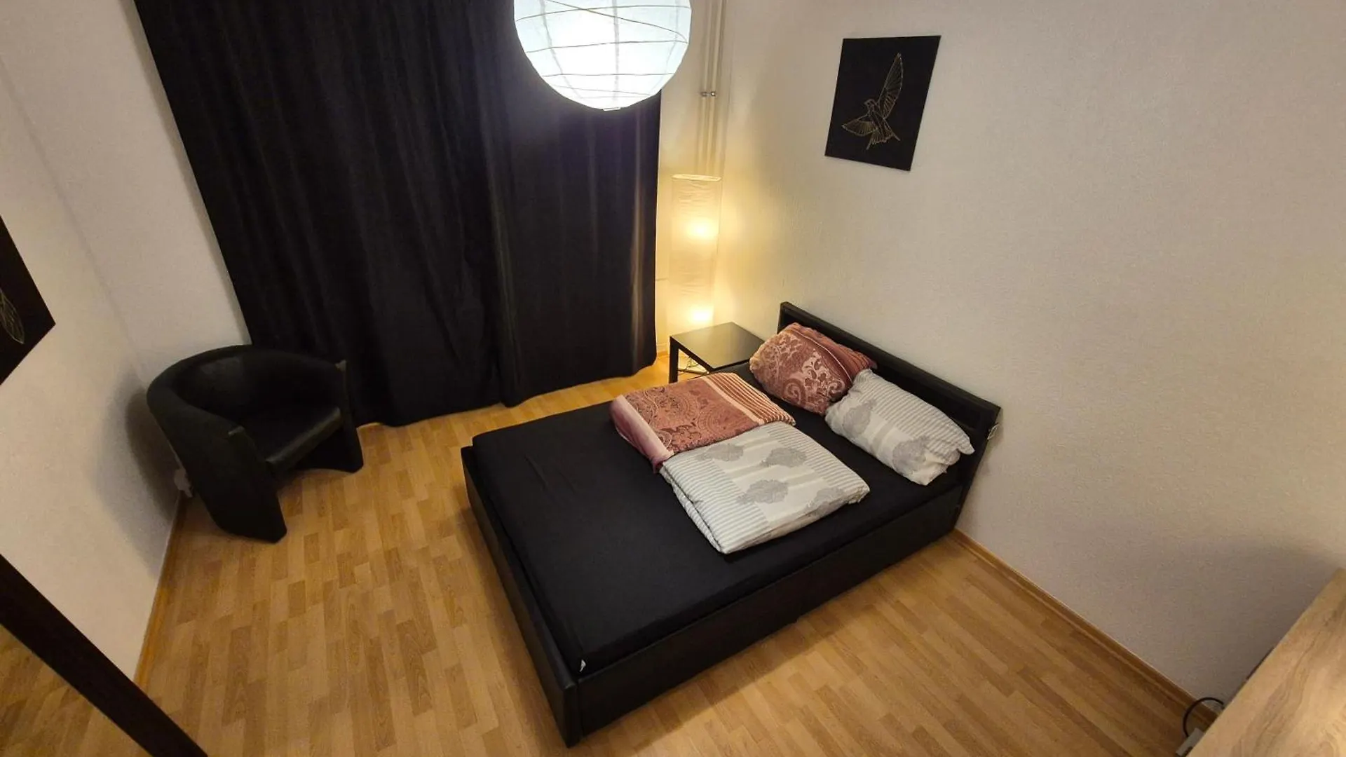 Schoene 3 Schlafzimmer Wohnung Mit 4 Dopplbetten Berlin Germany