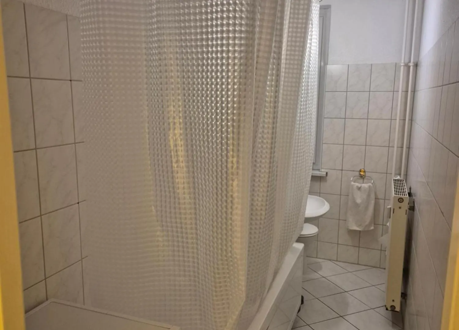 Apartment Schoene 3 Schlafzimmer Wohnung Mit 4 Dopplbetten Berlin Germany